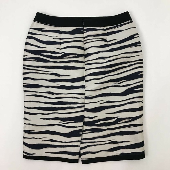 Ann Taylor Pencil Skirt White Zebra Print Sz 4 - Picture 2 of 8